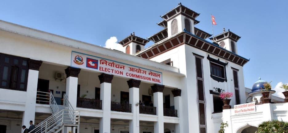 प्रत्यक्ष उम्मेदवारलाई निर्वाचन आयोगको निर्देशन: फागुन ३ भित्र घोषणापत्र बुझाउन अनिवार्य