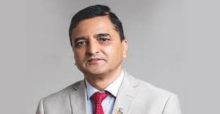 ‘प्रधानमन्त्री किन संसद्बाट भाग्दैछन् ?’ - योगेश भट्टराईको तीखाे प्रश्न